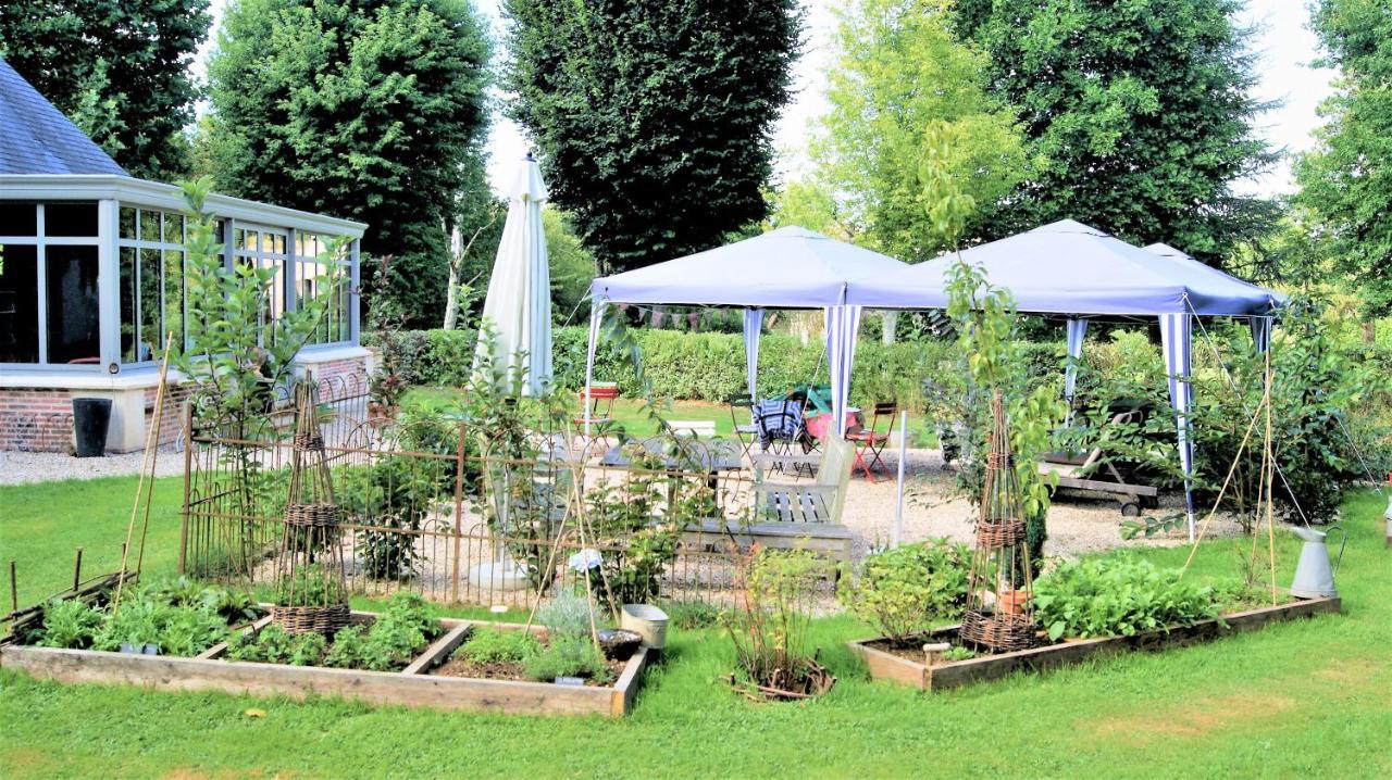 Bed and Breakfast Un Parfum De Violette Fourneville Exterior foto
